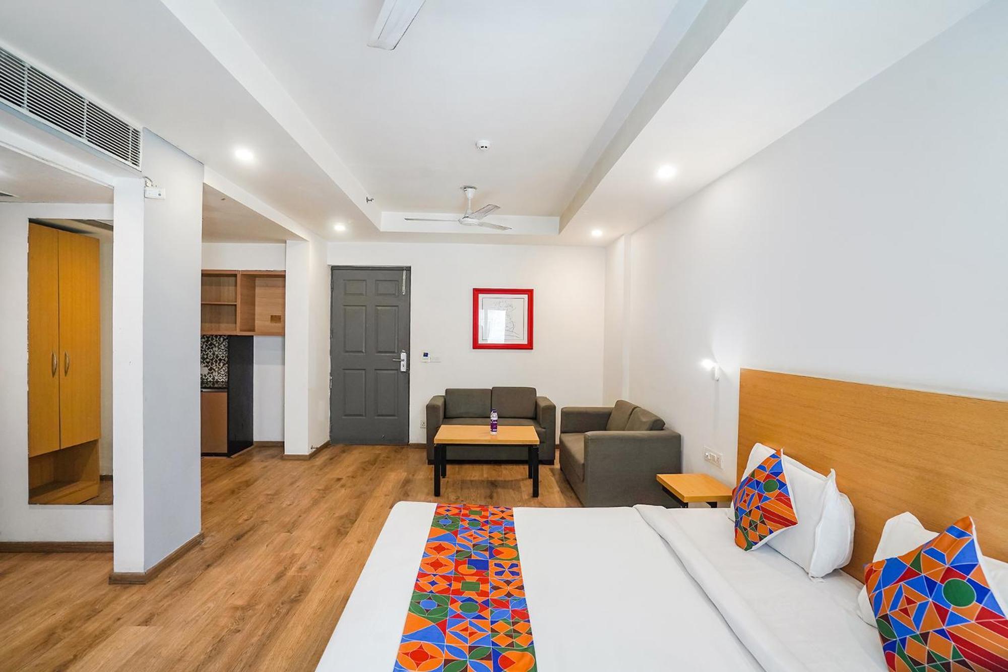Fabhotel Prime Cloud 9 Ґазіабад Екстер'єр фото