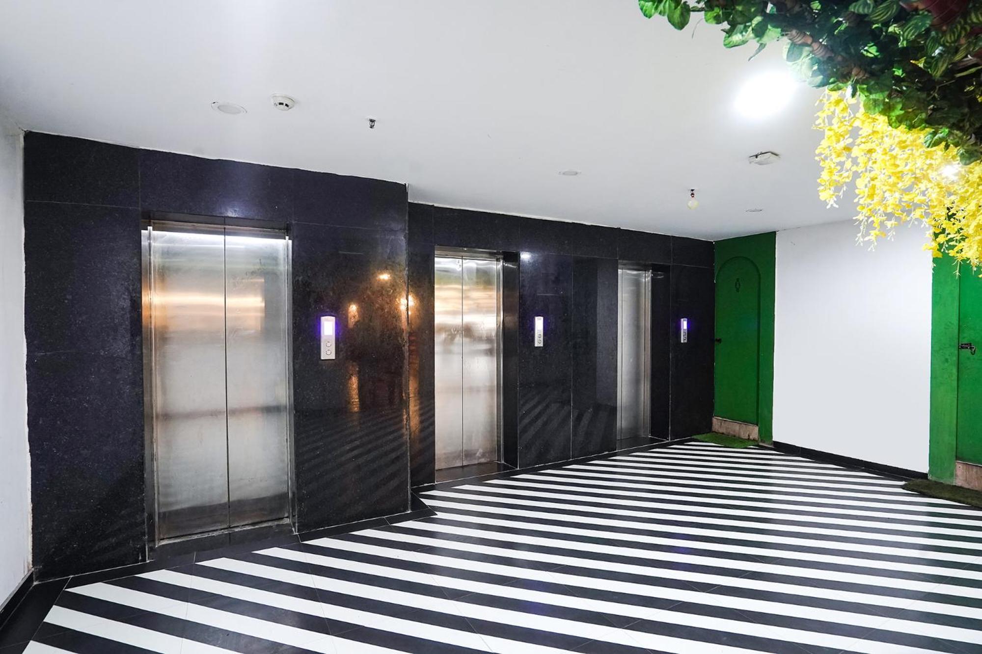 Fabhotel Prime Cloud 9 Ґазіабад Екстер'єр фото
